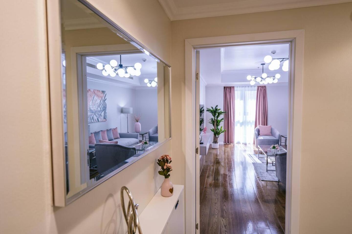 Serene Sea View One Bedroom On 67th Floor Apartamento