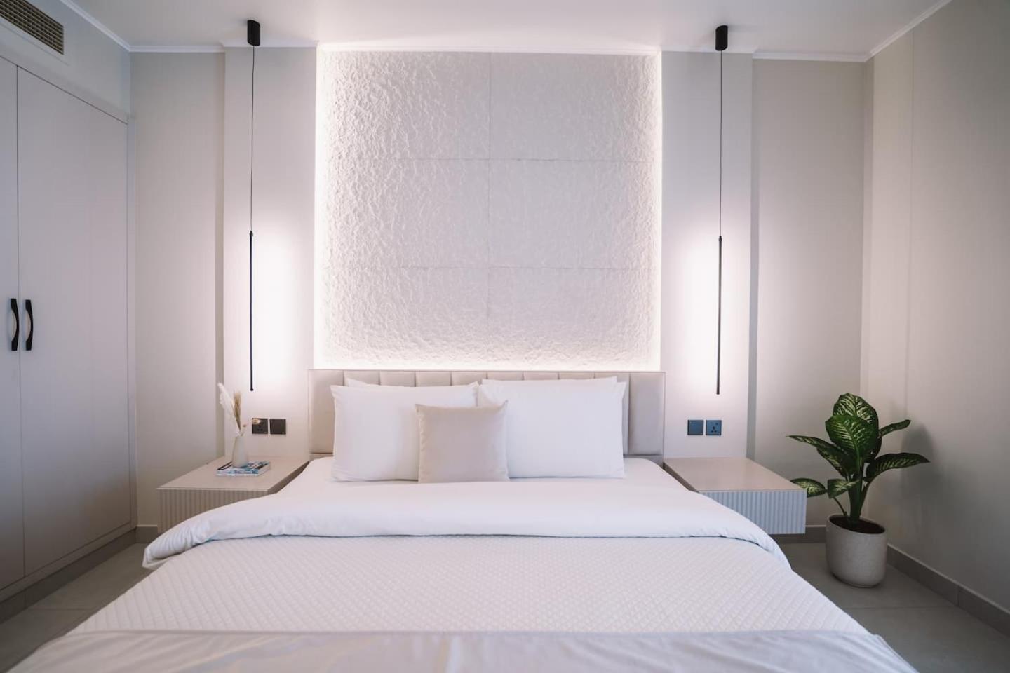 Sky High One Bedroom With Palm And Sea View