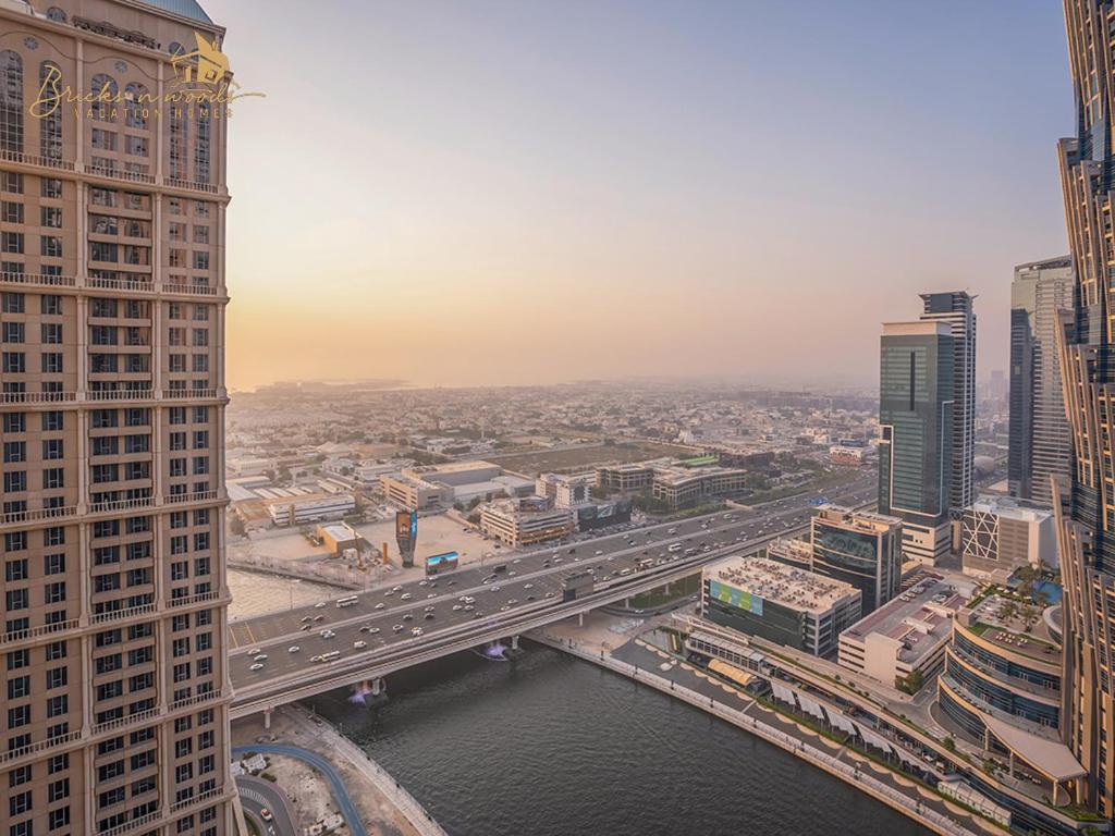 Modern High Floor Canal View1 Bhk Dubaï