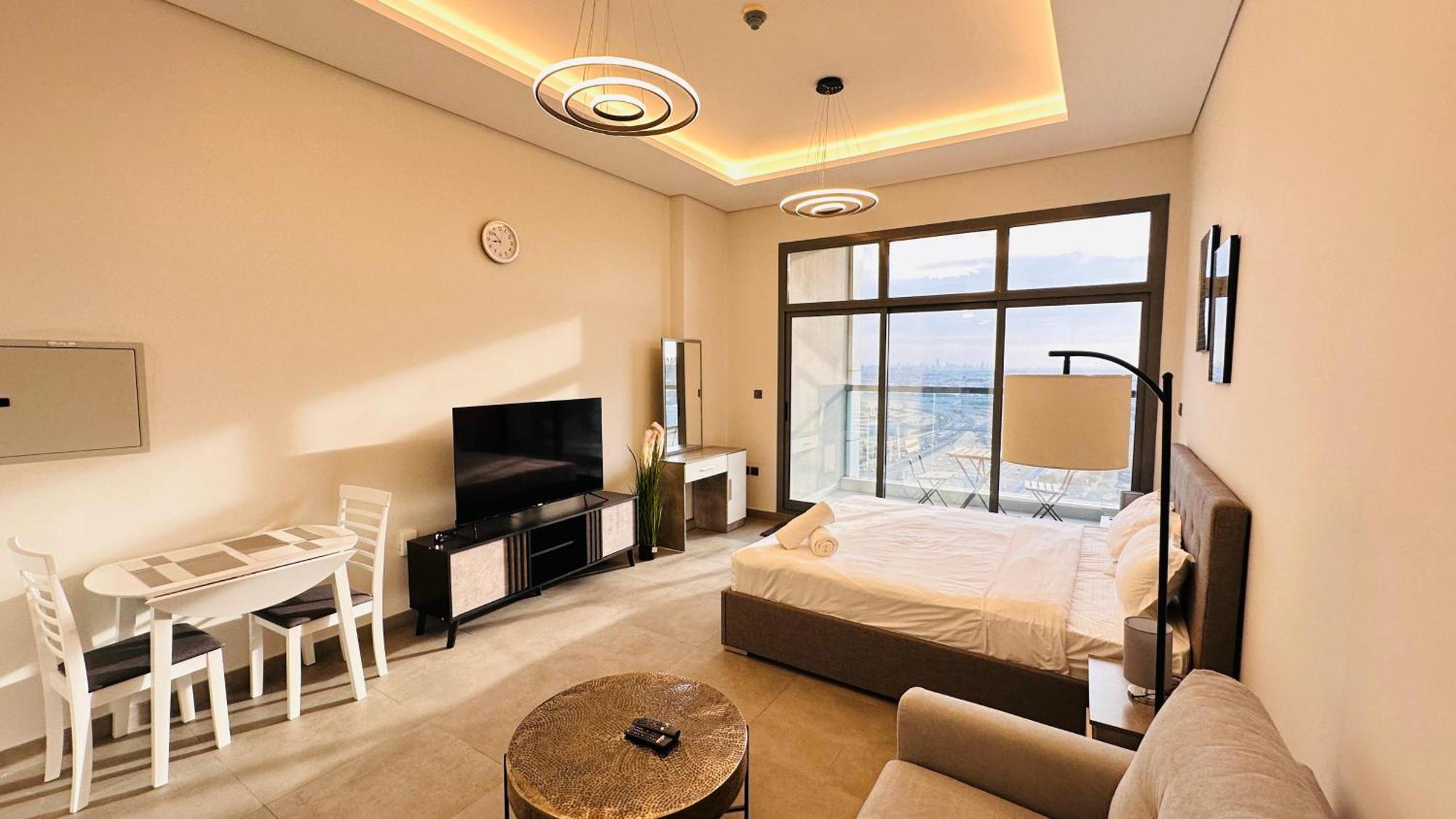 Spacious Palm View With Big Balcony Free Parking By Belvilla Habitación en casa particular Dubái