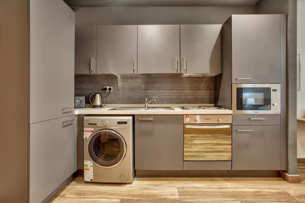 Jumeirah Residents, Sadaf 7