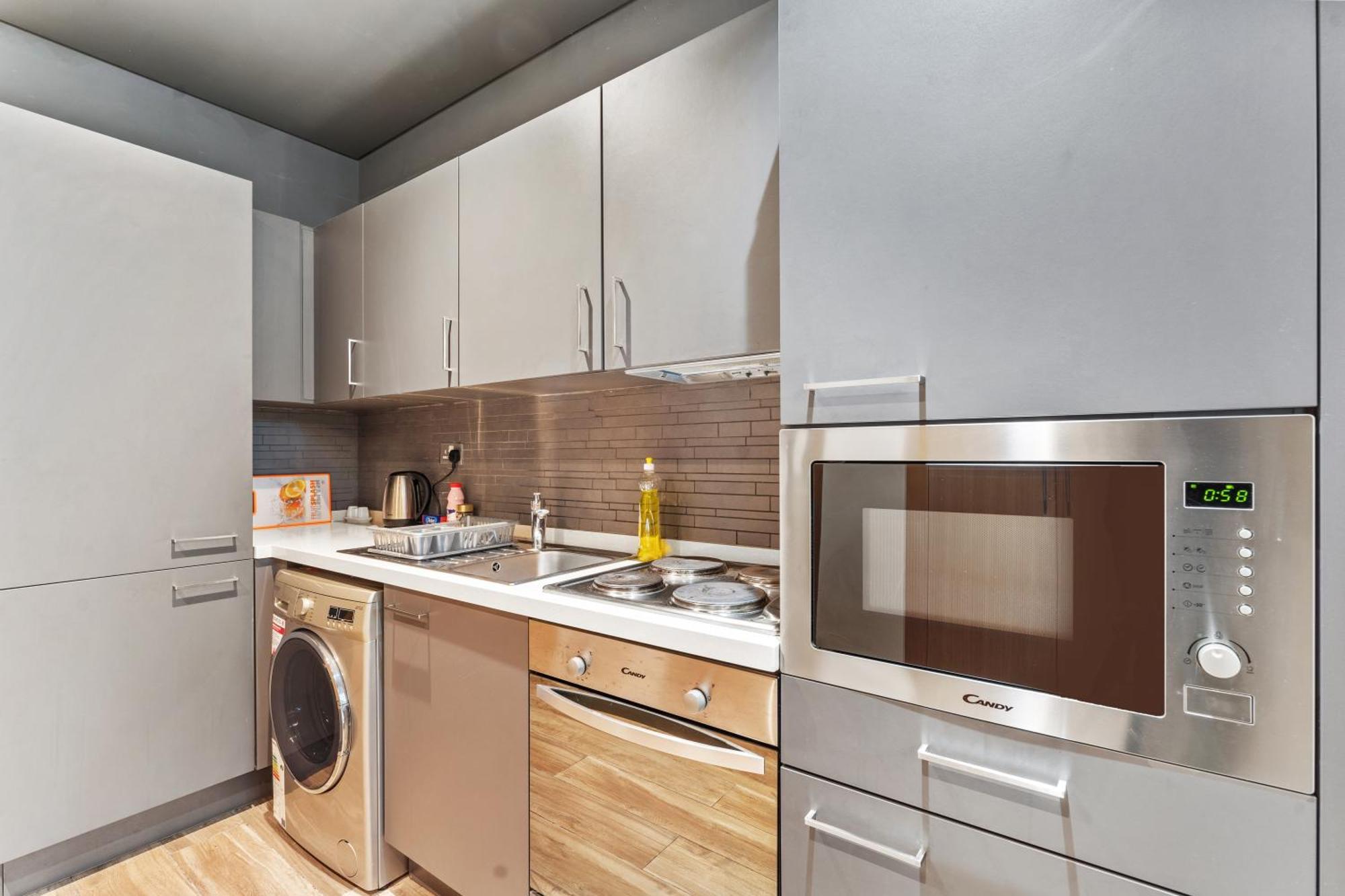 Jumeirah Residents, Sadaf 7