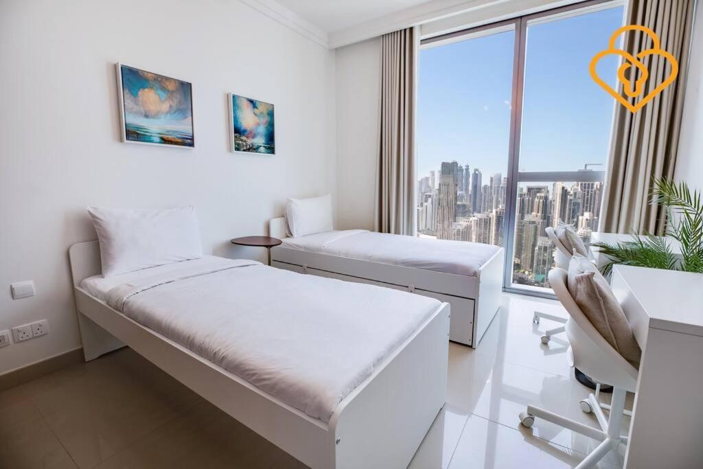 Keysplease 3 Bedroom Burj View, Mall Access Boulevard Point Tower Apartamento Dubái