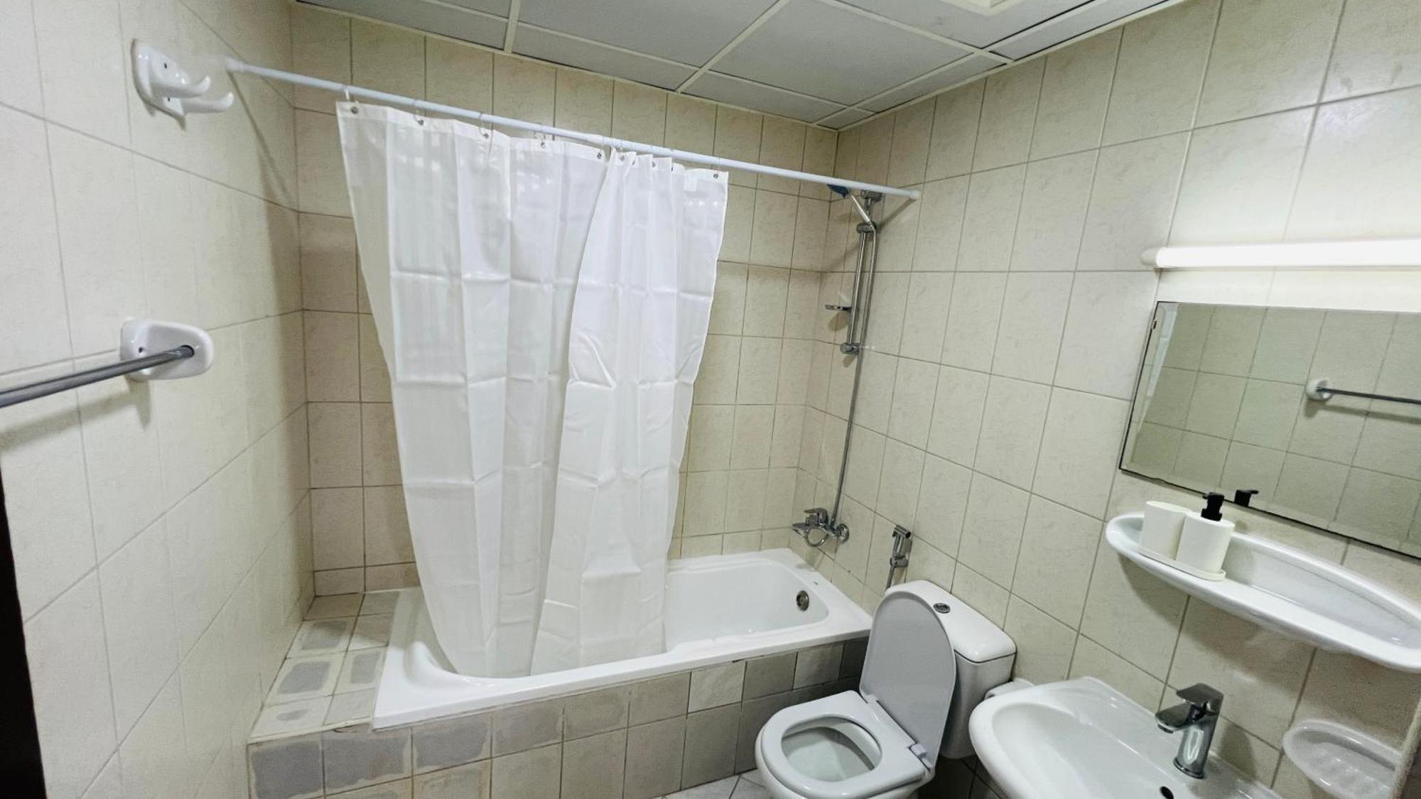 Spacious Furnished With Balcony Spain Cluster International