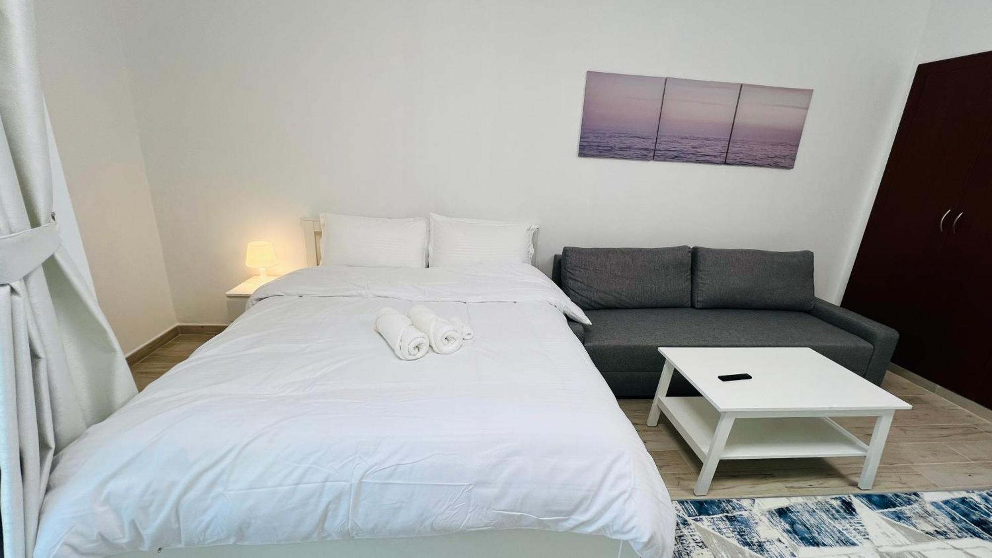 Spacious Furnished With Balcony Spain Cluster International Appartement Dubai