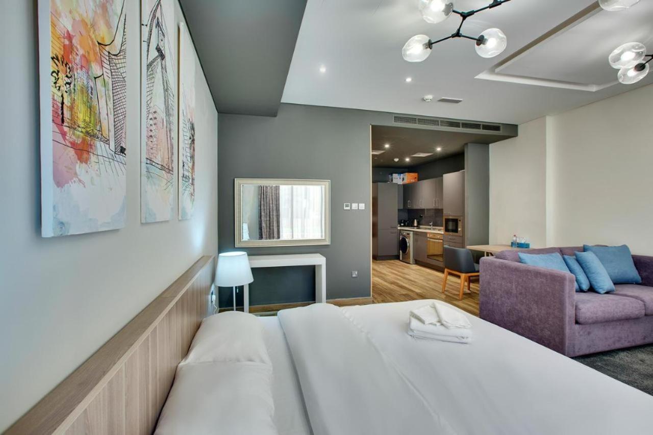 Jumeirah Residents, Sadaf 7 Apartment