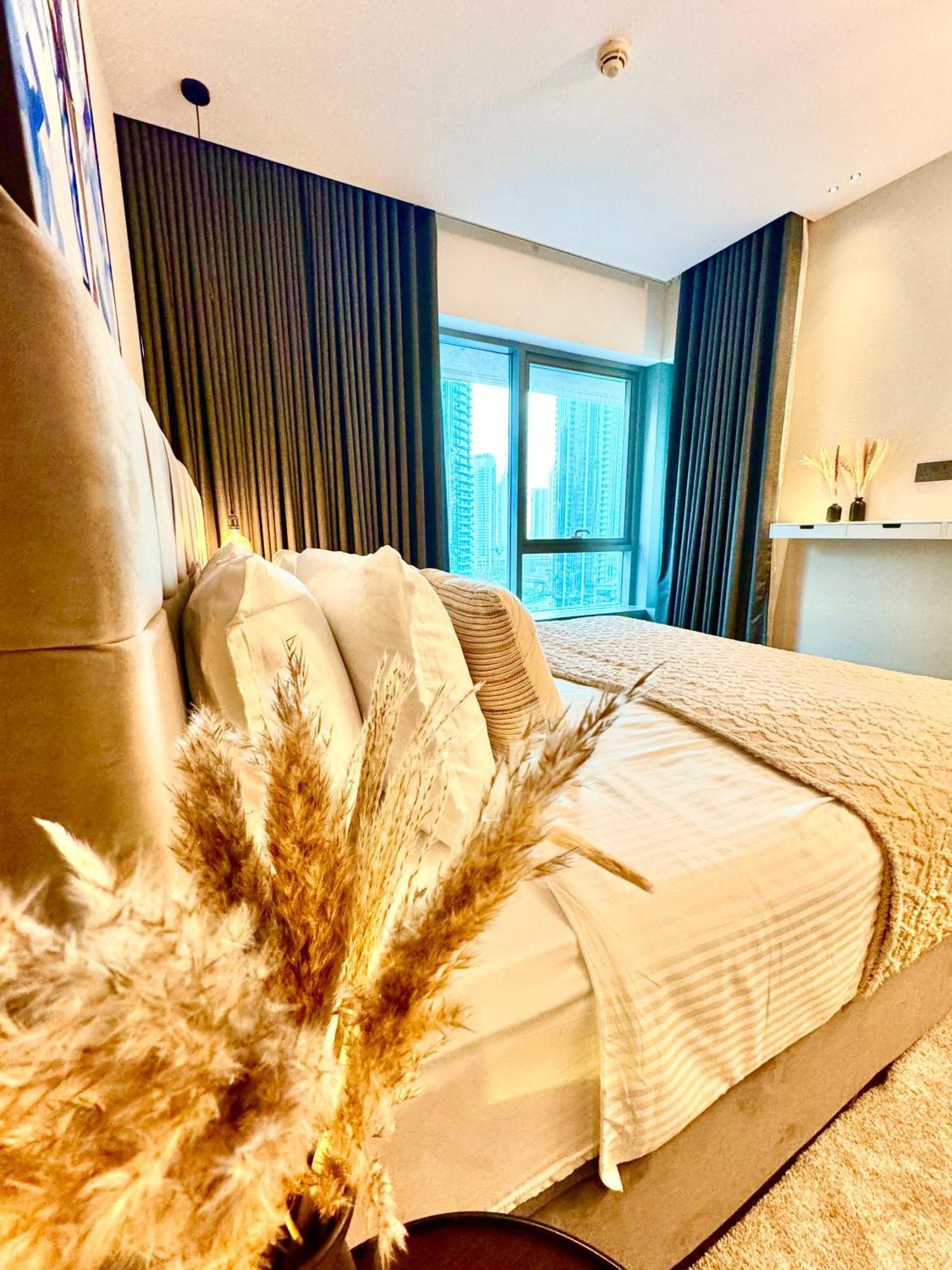 Apartamento The Burj Khalifa Living - Spectacular Views Of Fountain - 3 Min Walk To Mall Dubái