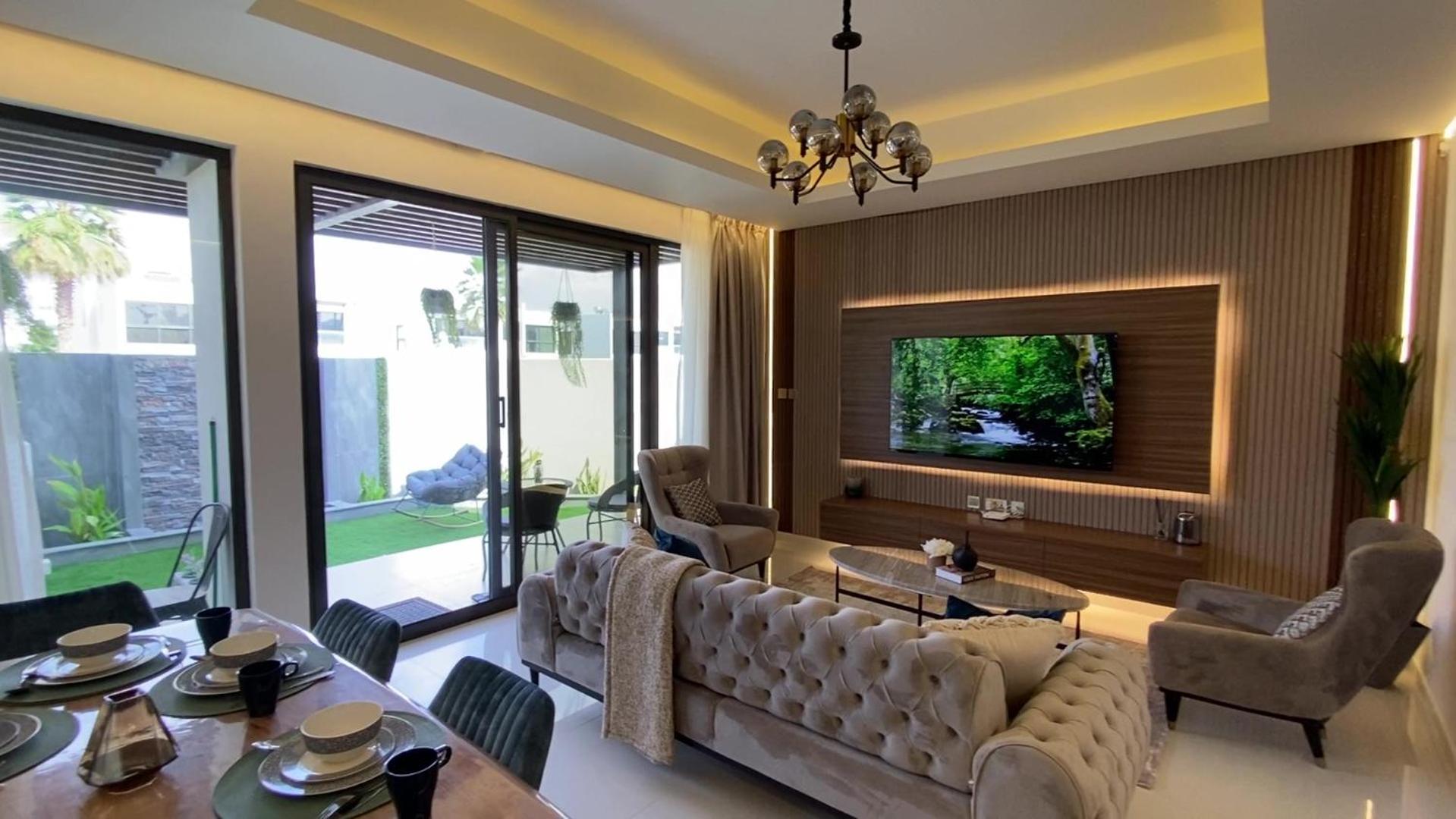 Villa Damac Hills 2 Poolside *