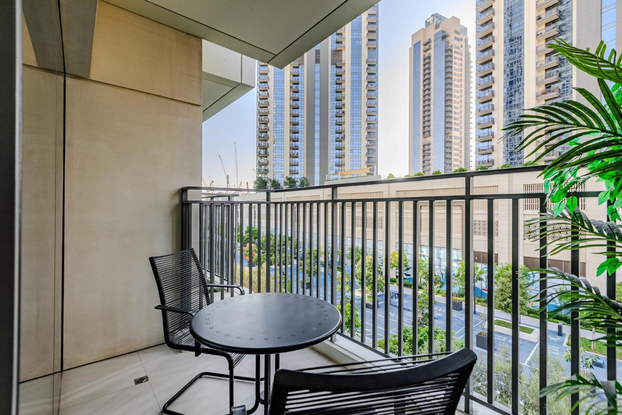 New I Modern I 1bdr I 17 Icon Bay Tower 2 Apartemen
