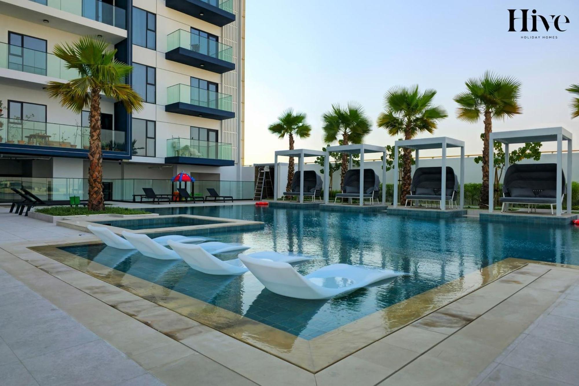 7 By Aurora 301 Apartment *