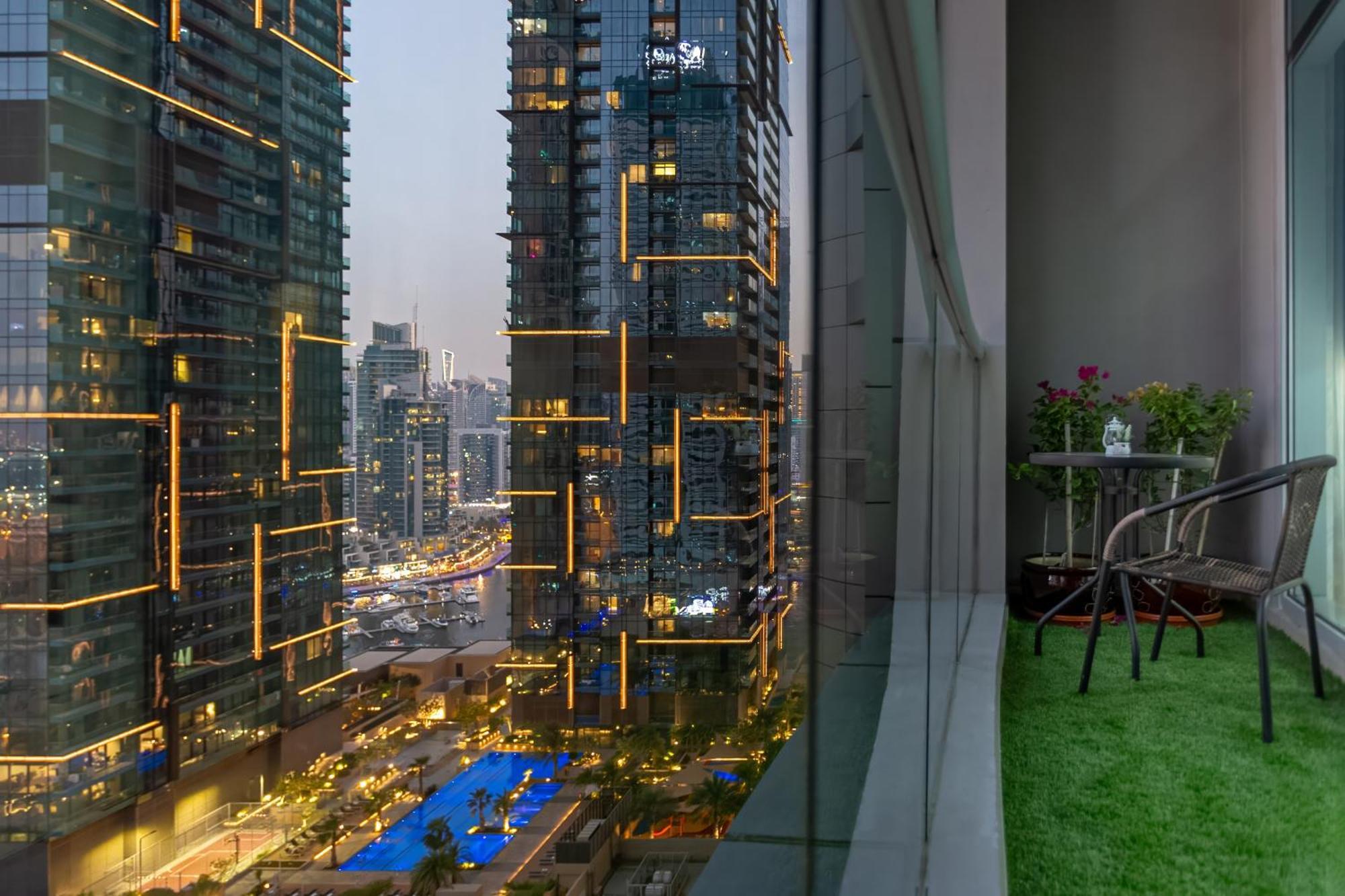 Stunning 1 Bedroom In Marina * Dubaï