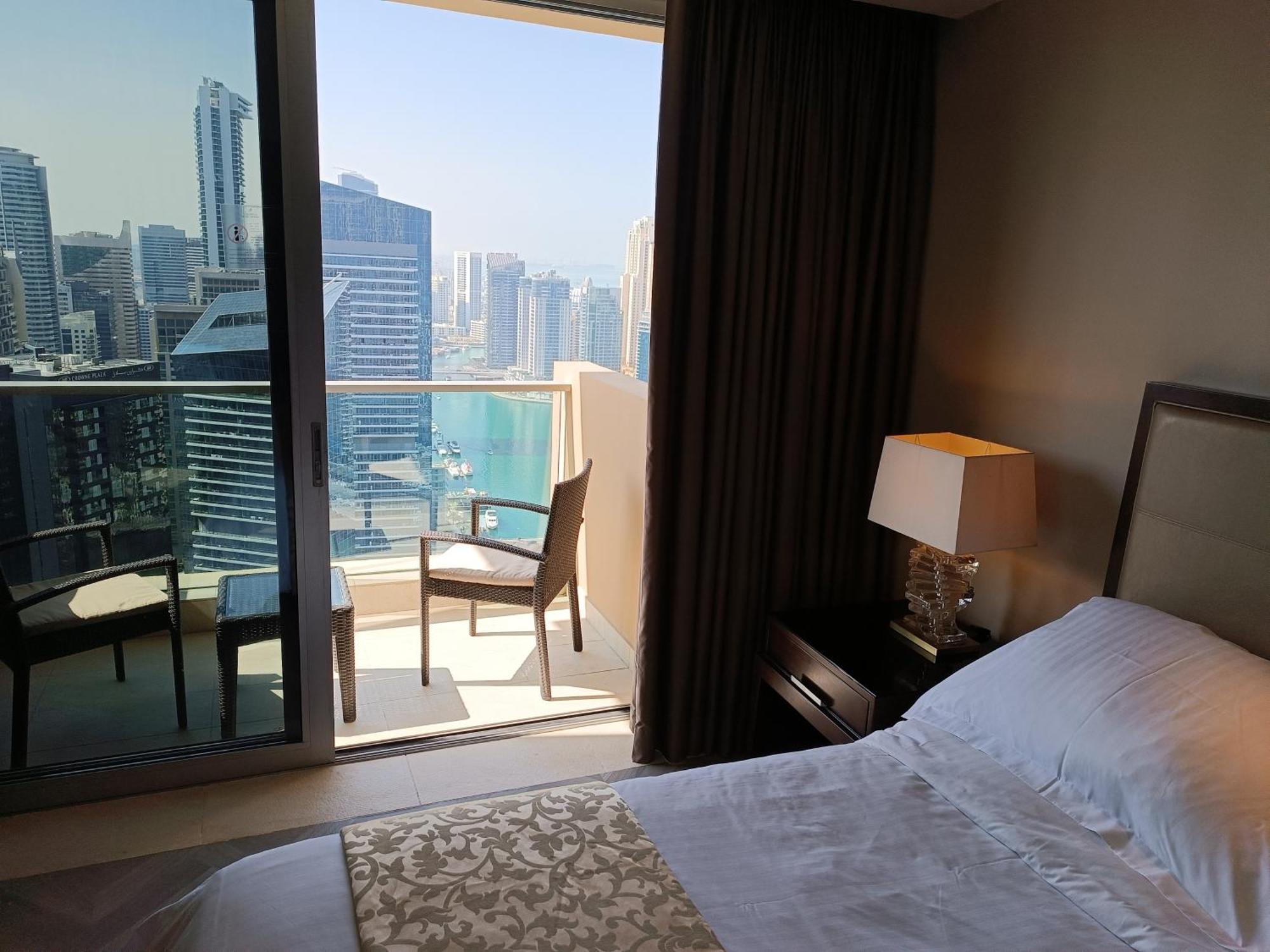 Seaview & Marina View
