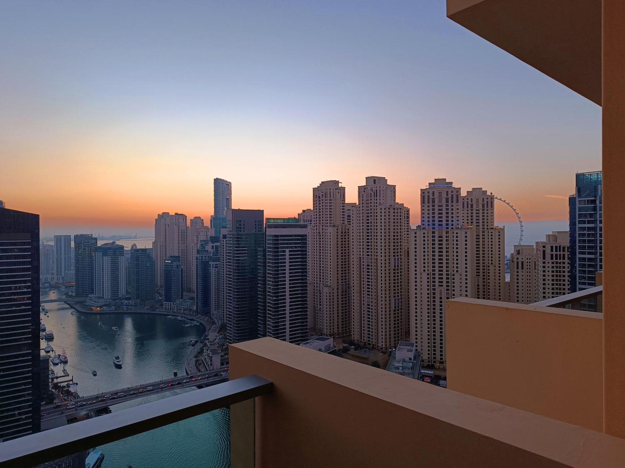 Seaview & Marina View *