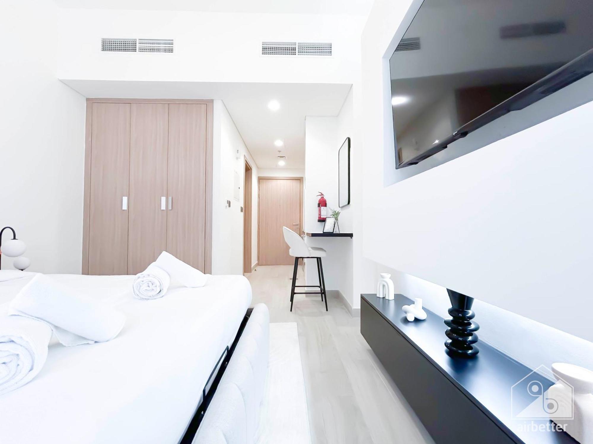 Lejlighed Beautiful With A Spacious Balcony In Meydan *