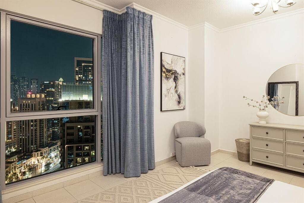 Downtown Delight 3br With Stunning Fountain Views Apartamento Dubai