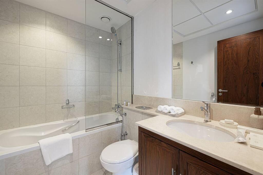 Apartamento Downtown Delight 3br With Stunning Fountain Views Dubai