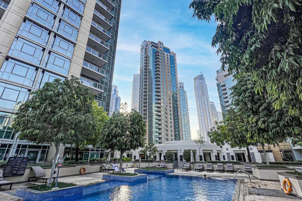 Downtown Delight 3br With Stunning Fountain Views Apartamento