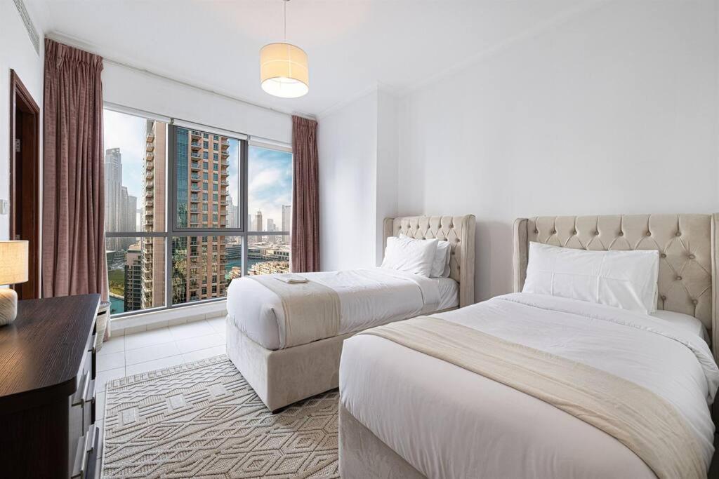 Downtown Delight 3br With Stunning Fountain Views Apartamento