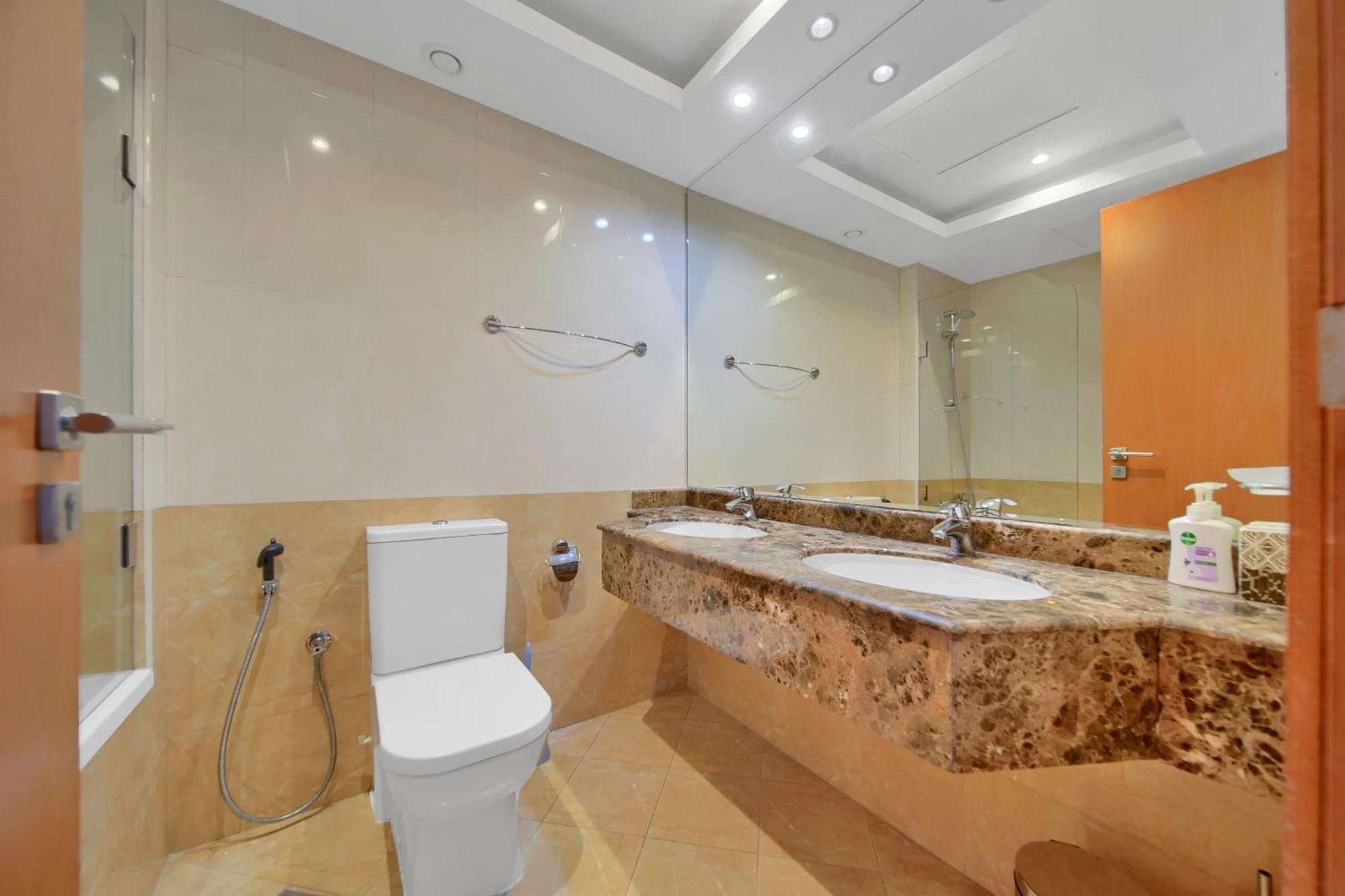 Magnificent Marina View Luxurious 2 Bedroom Dubaï