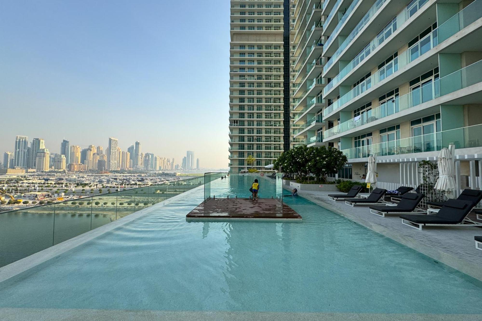 Appartement 2br Emaar Front Private Special Offer Dubai