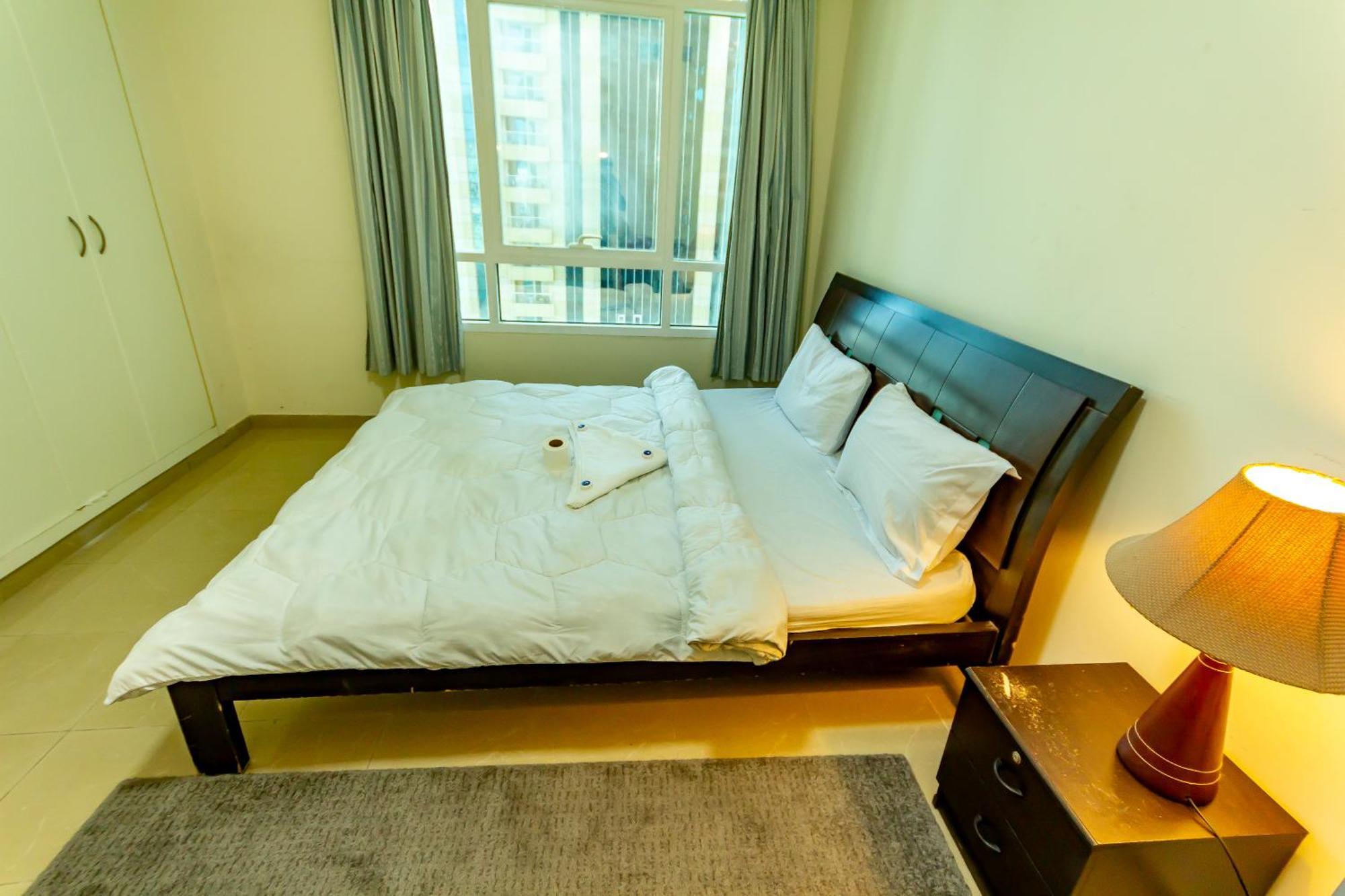 Spacious For Girls In Marina فتيات فقط Apartamento *