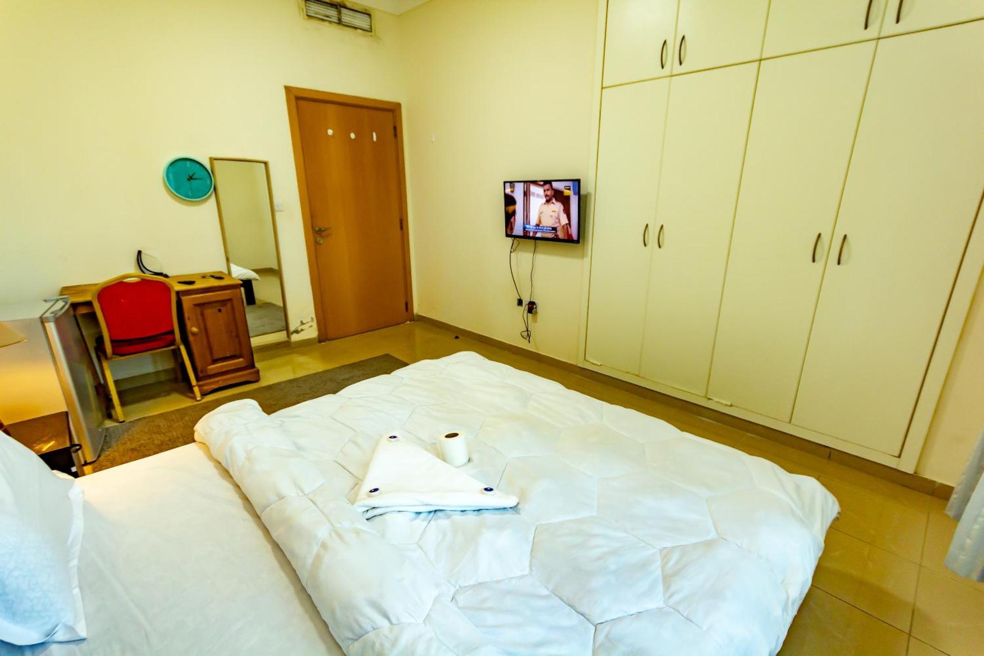 Apartamento Spacious For Girls In Marina فتيات فقط