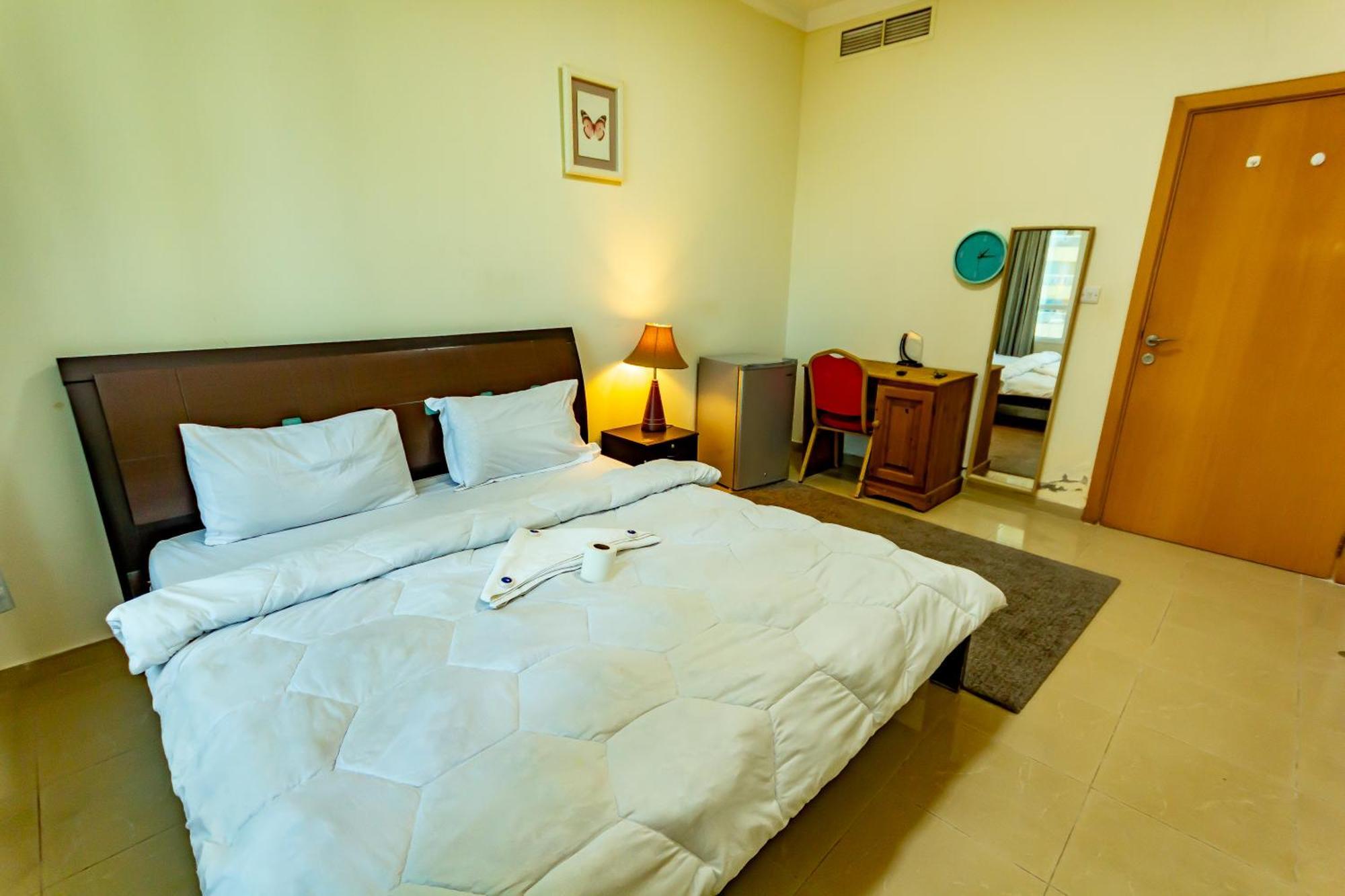 Apartamento Spacious For Girls In Marina فتيات فقط *