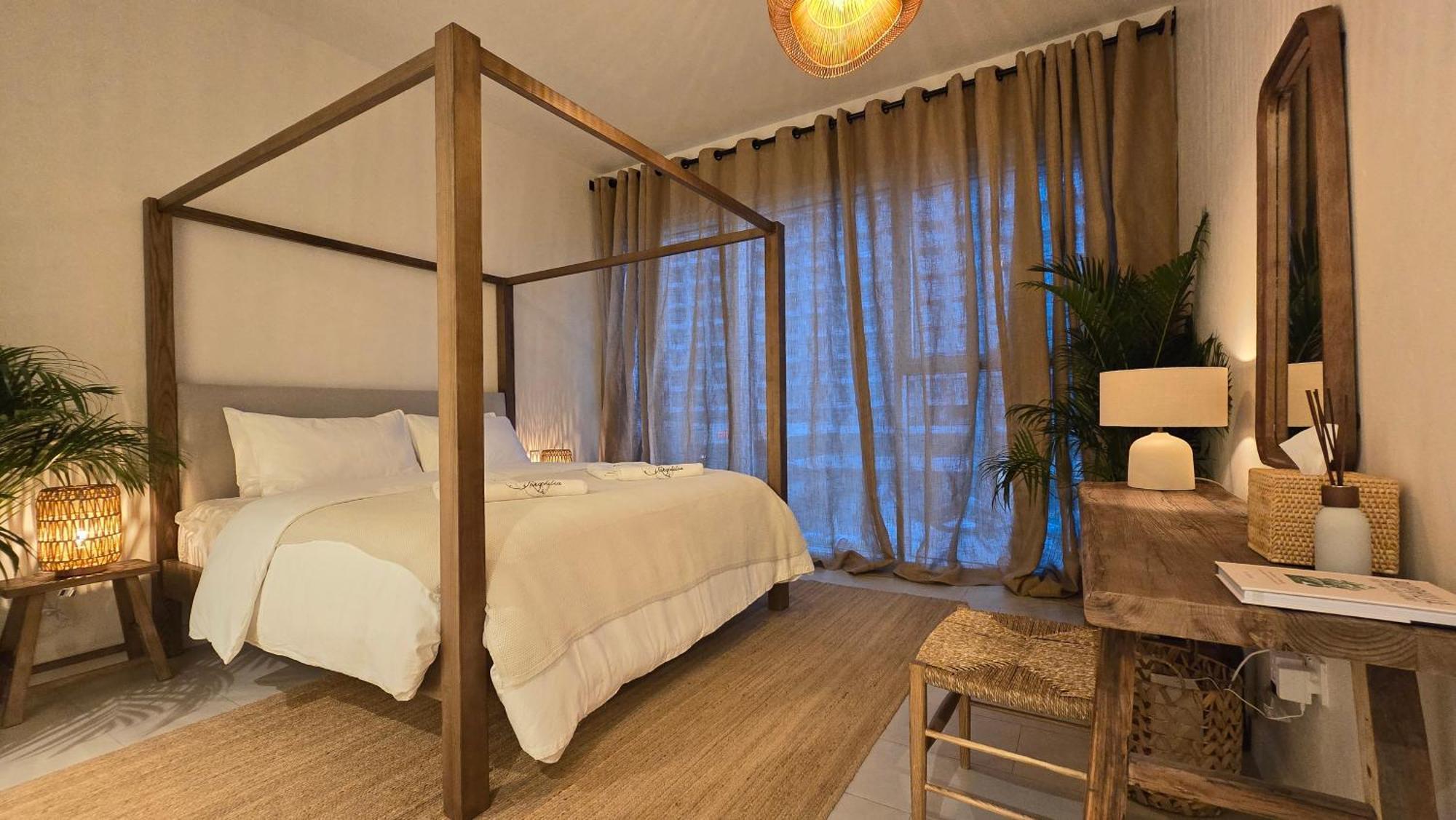 Luxury 2br Biophilic Retreat With Private Jacuzzi, Massage Chair & Infinity Pool Apartment *