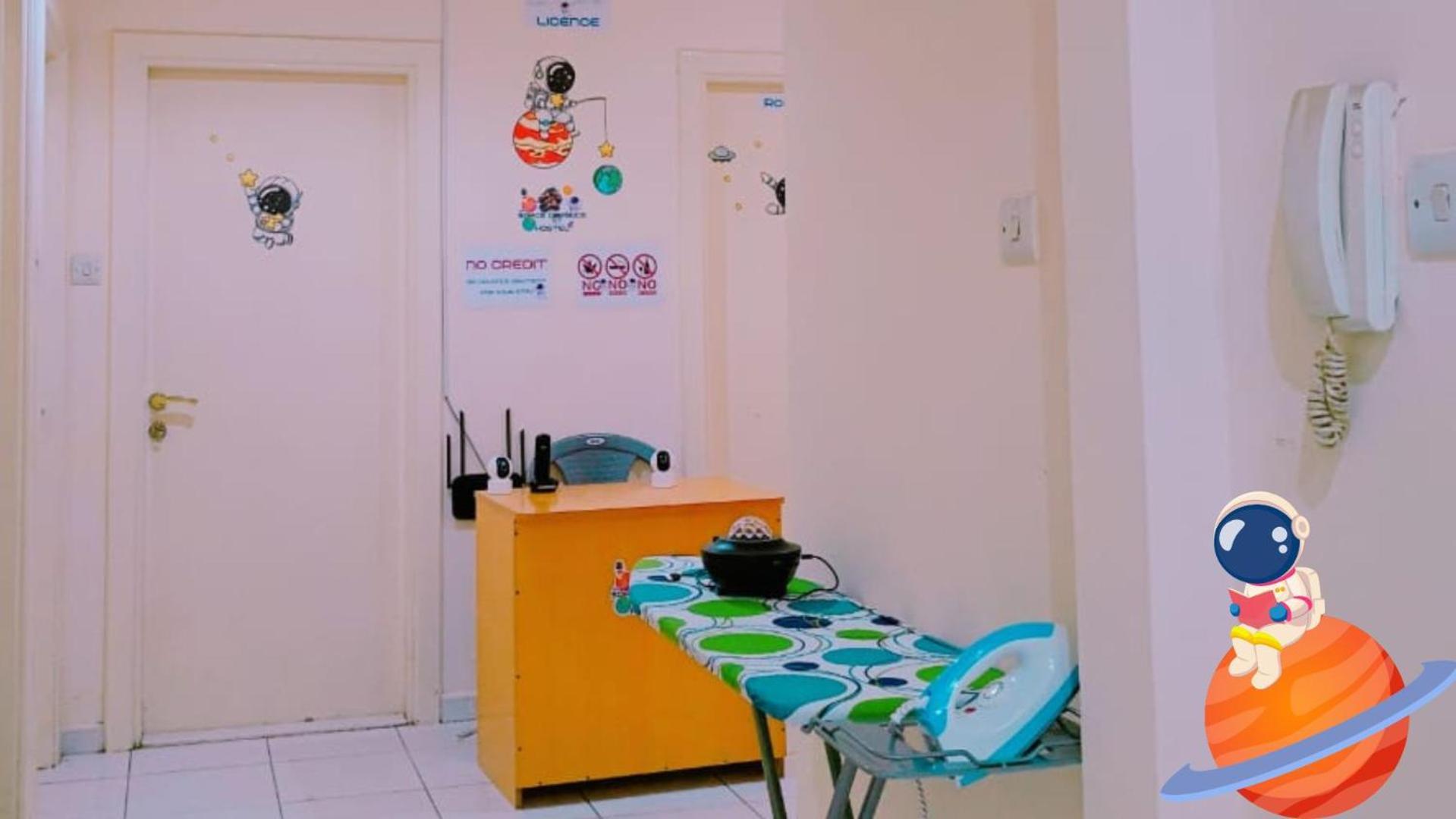 Universe Premium Capsule 5 Min Walking From Sharaf Dg Metro Station Al Makhool Dubái