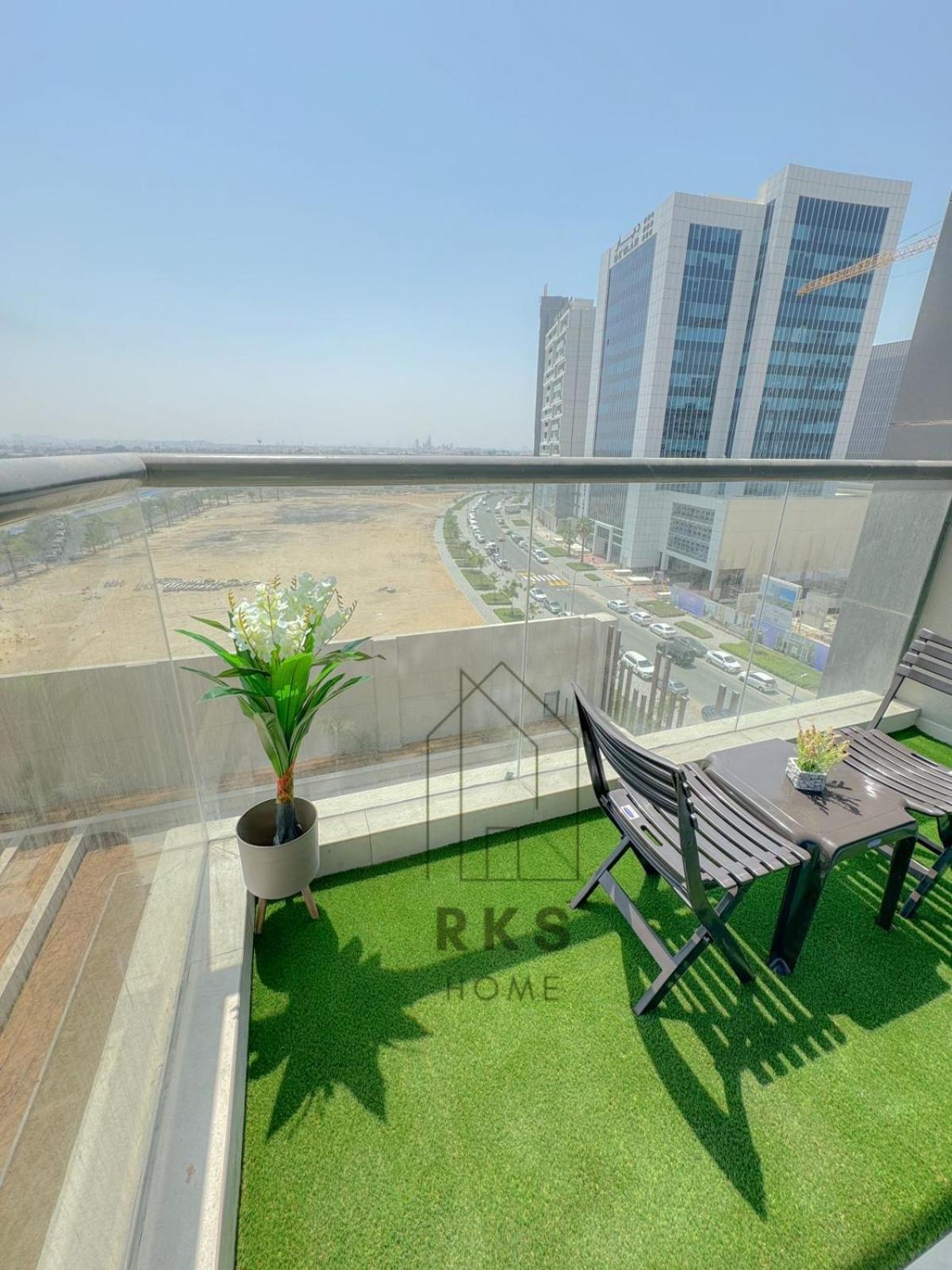 With Private Near Downtown Business Bay Privatunterkunft
