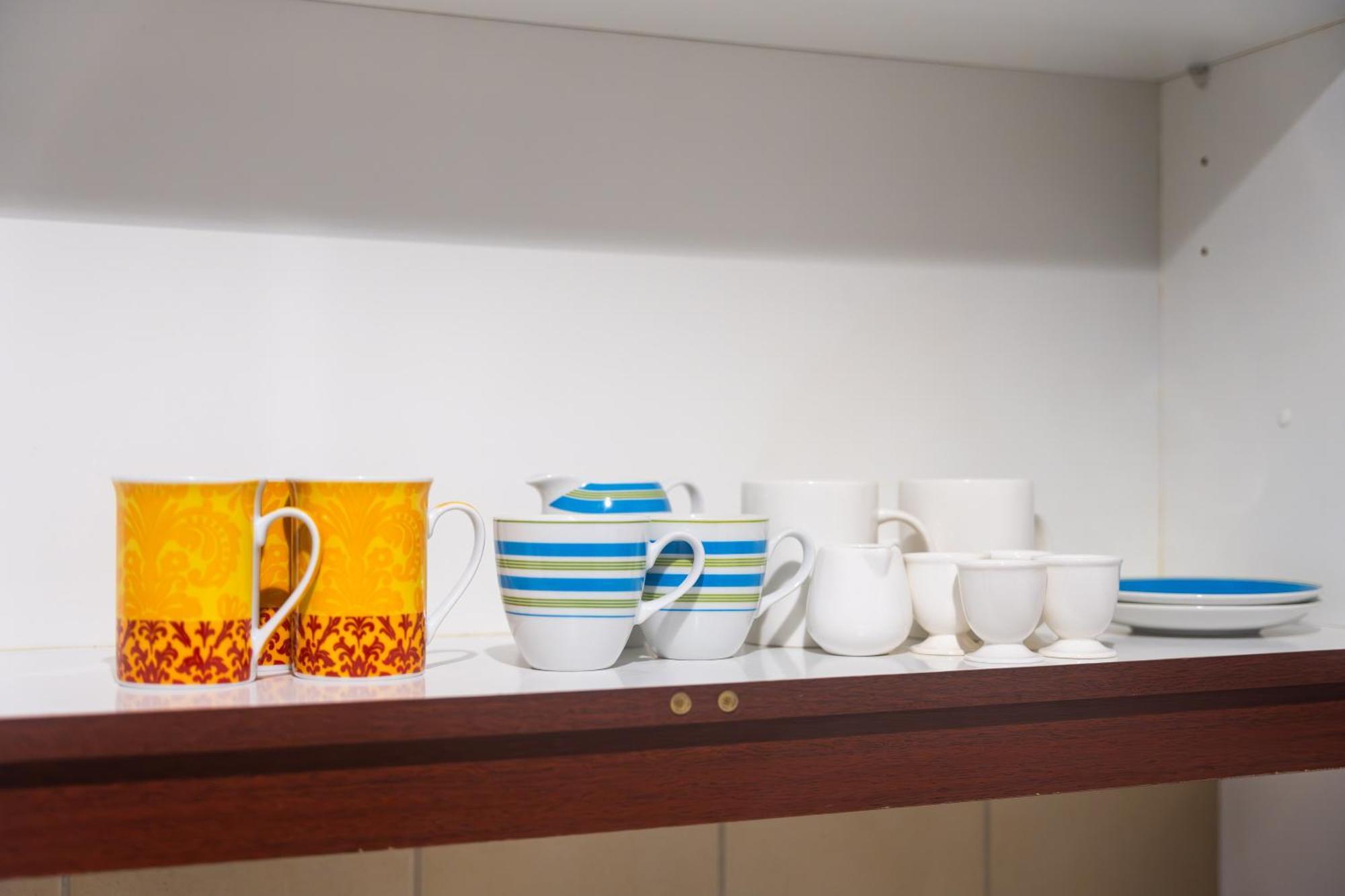 La Buena Vida: Beachfront Luxury With Full Kitchen Dubai
