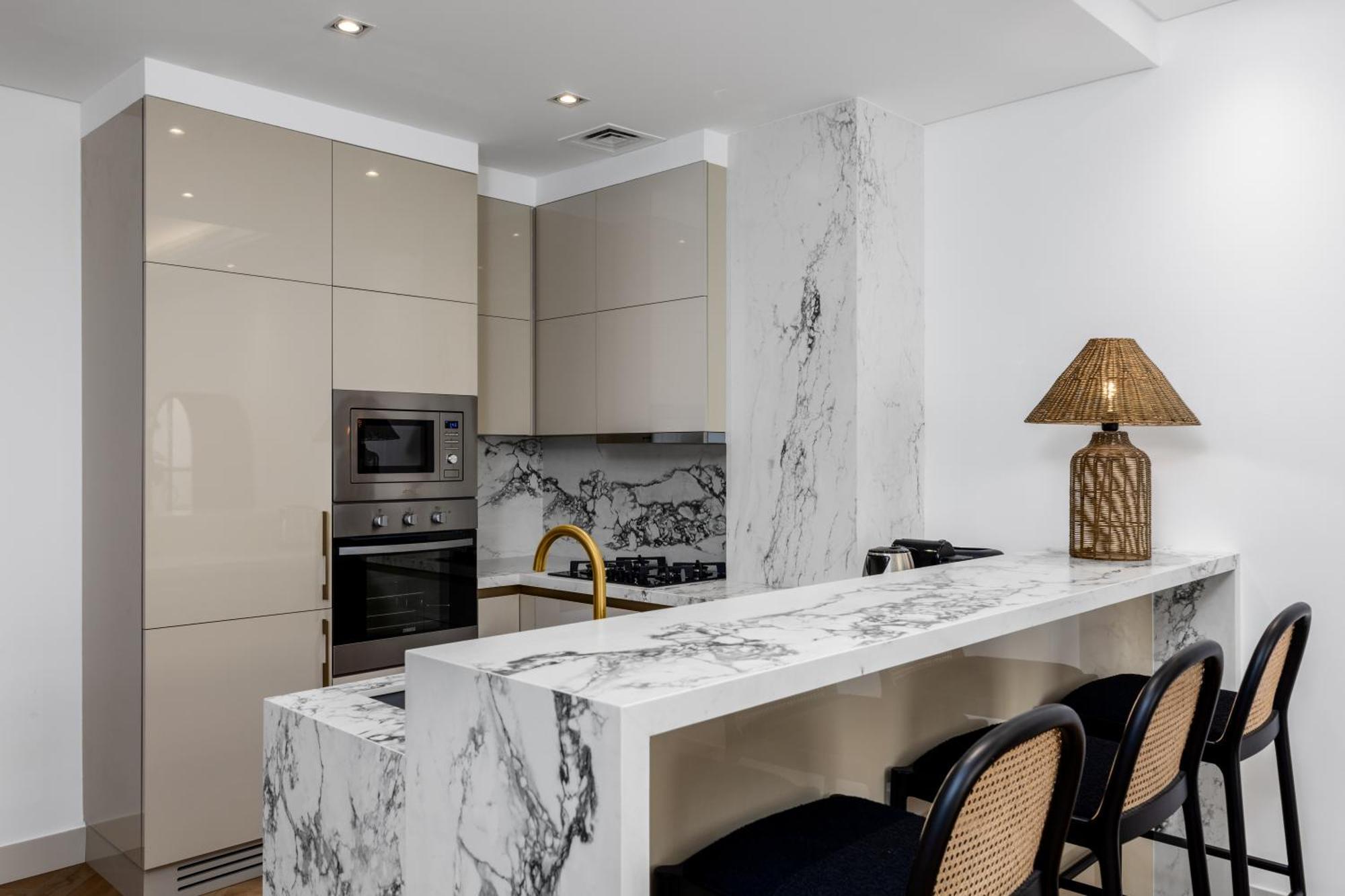 Waves - Premium Seaside Retreat With Private *