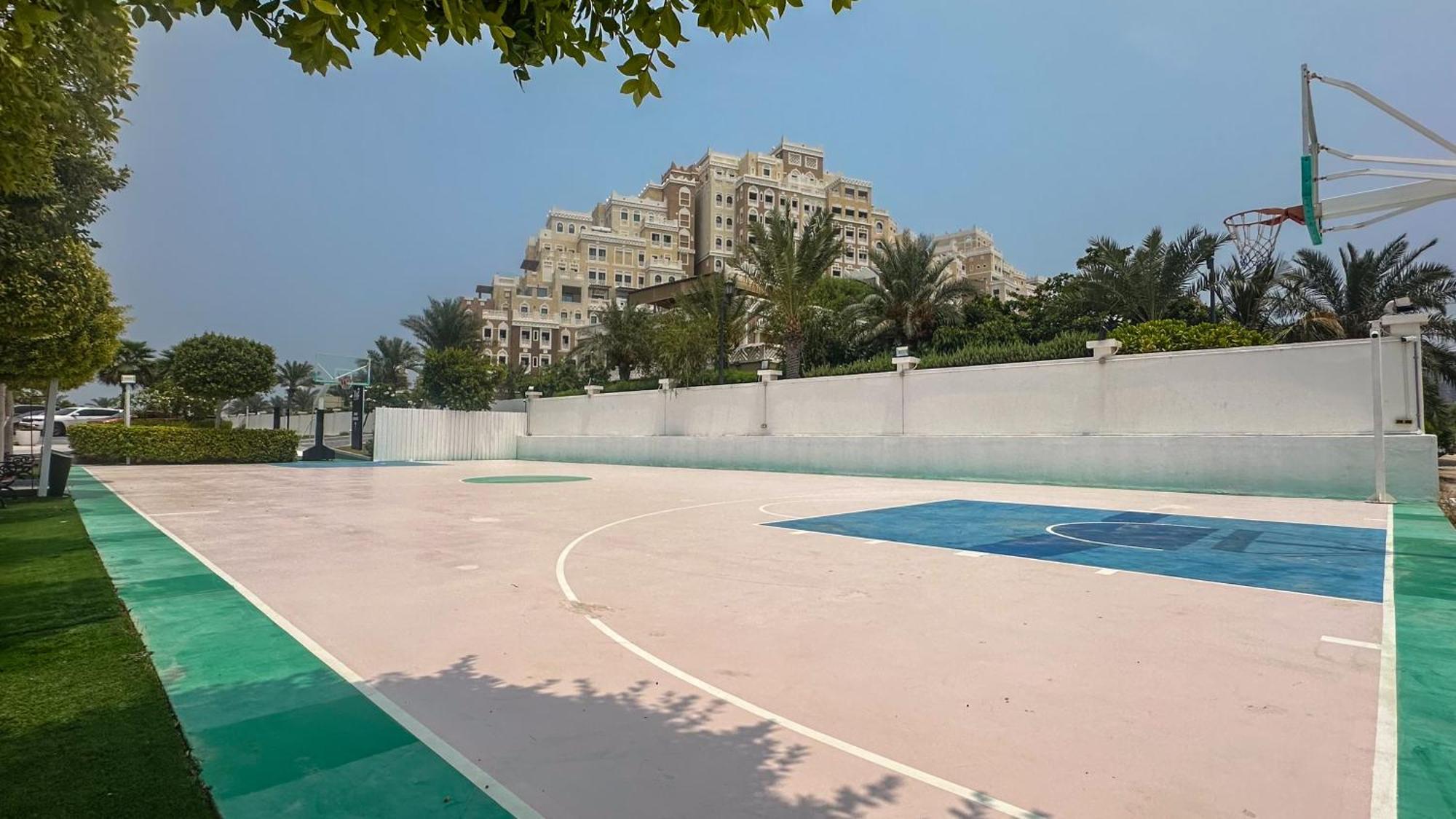 Waves - Premium Seaside Retreat With Private Apartment Dubai