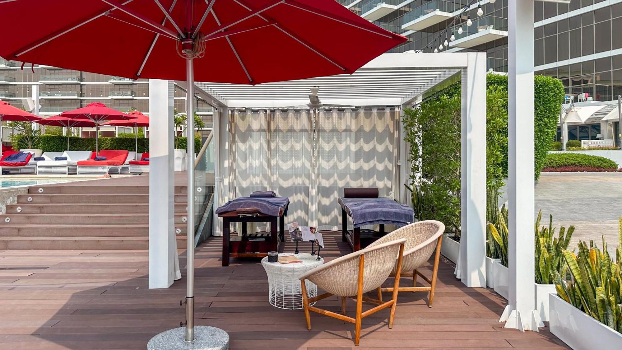 Waves - Premium Seaside Retreat With Private Apartment *