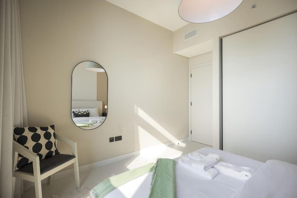 Stunning Beachfront 1br In Palm Jumeirah Apartamento *