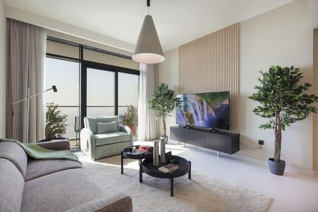 Stunning Beachfront 1br In Palm Jumeirah Apartamento