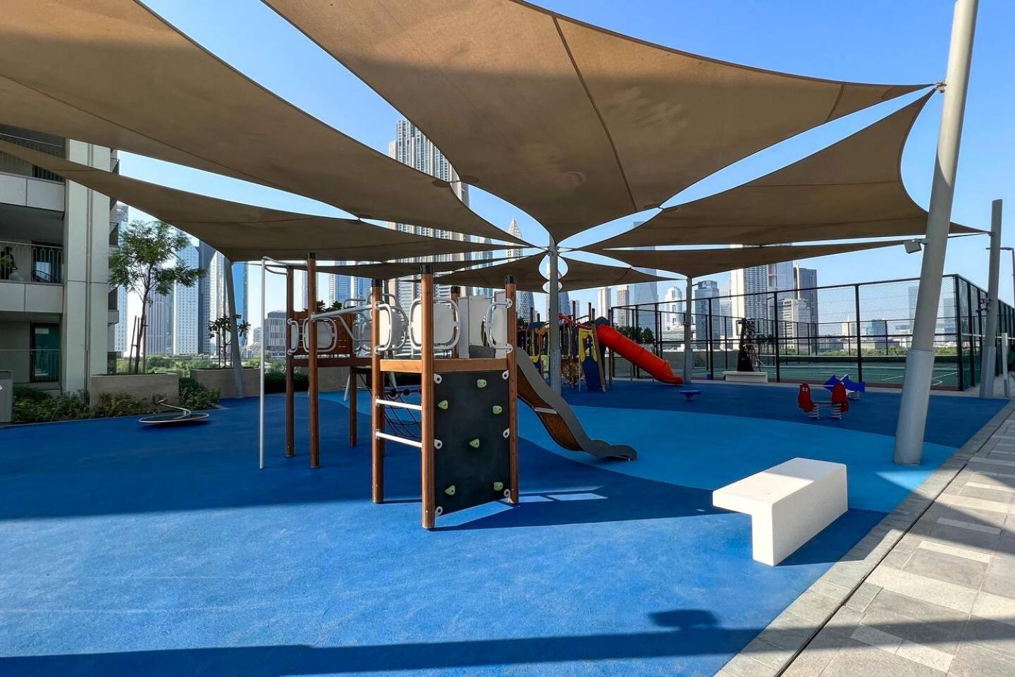 Burj Khalifa View - Luxe 2br - Mall Access Dubaï