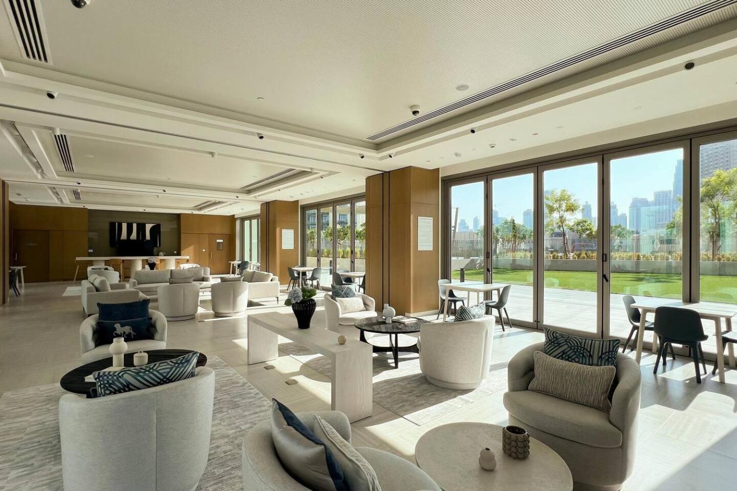 Burj Khalifa View - Luxe 2br - Mall Access Appartement *