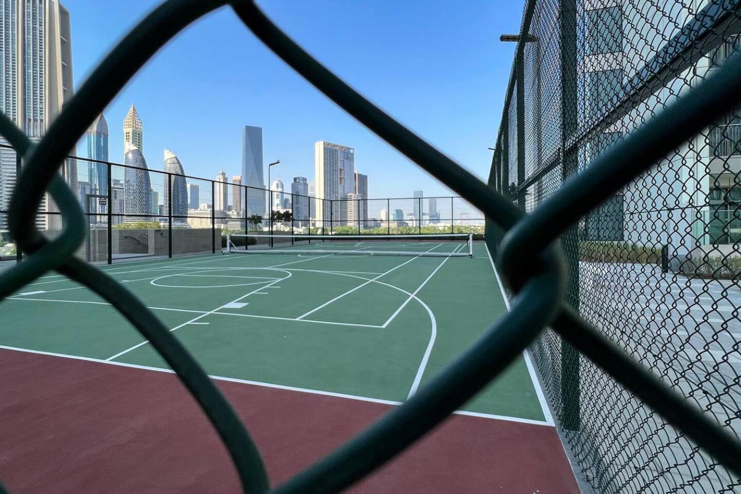 Burj Khalifa View - Luxe 2br - Mall Access * Dubaï