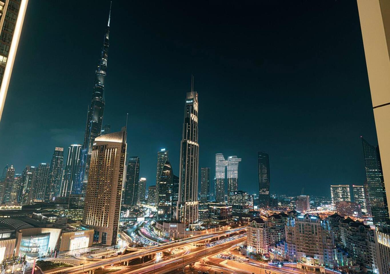 Burj Khalifa View - Luxe 2br - Mall Access *