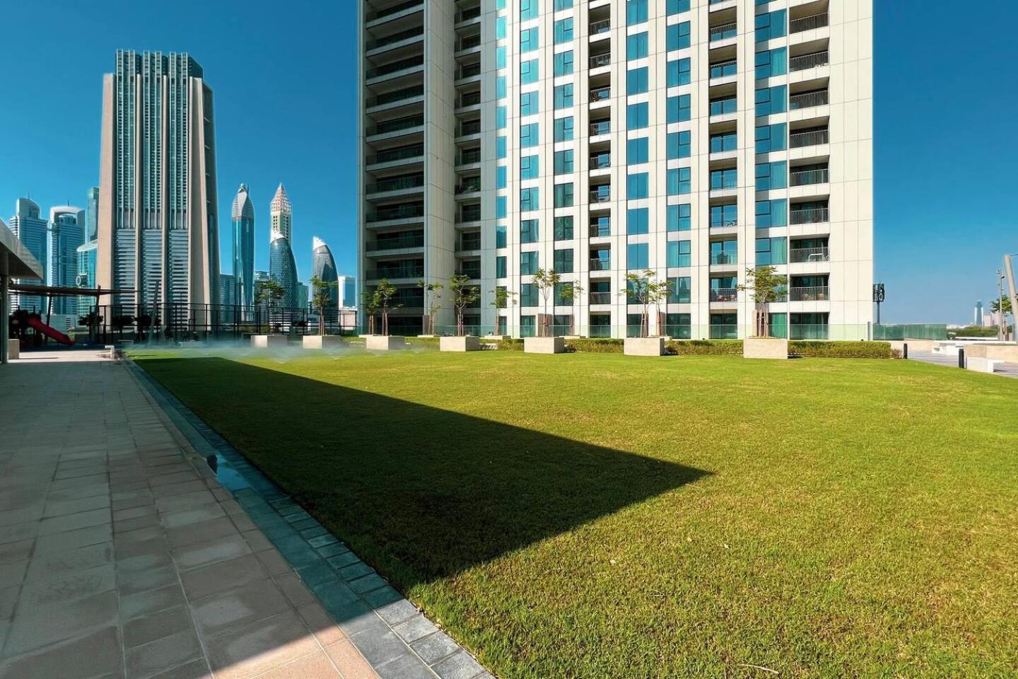 Burj Khalifa View - Luxe 2br - Mall Access Appartement *