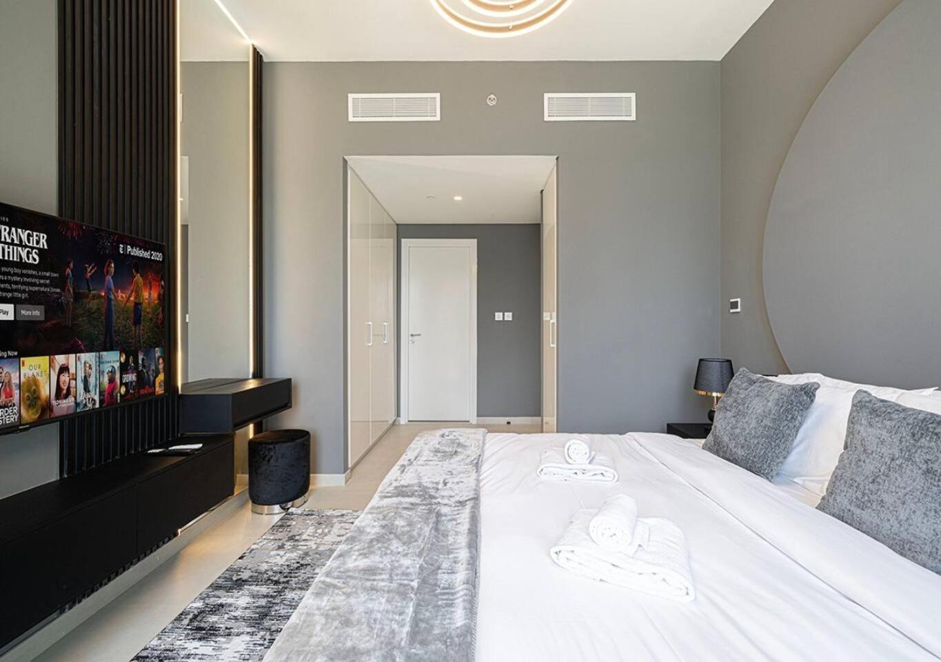 Burj Khalifa View - Luxe 2br - Mall Access Appartement Dubaï