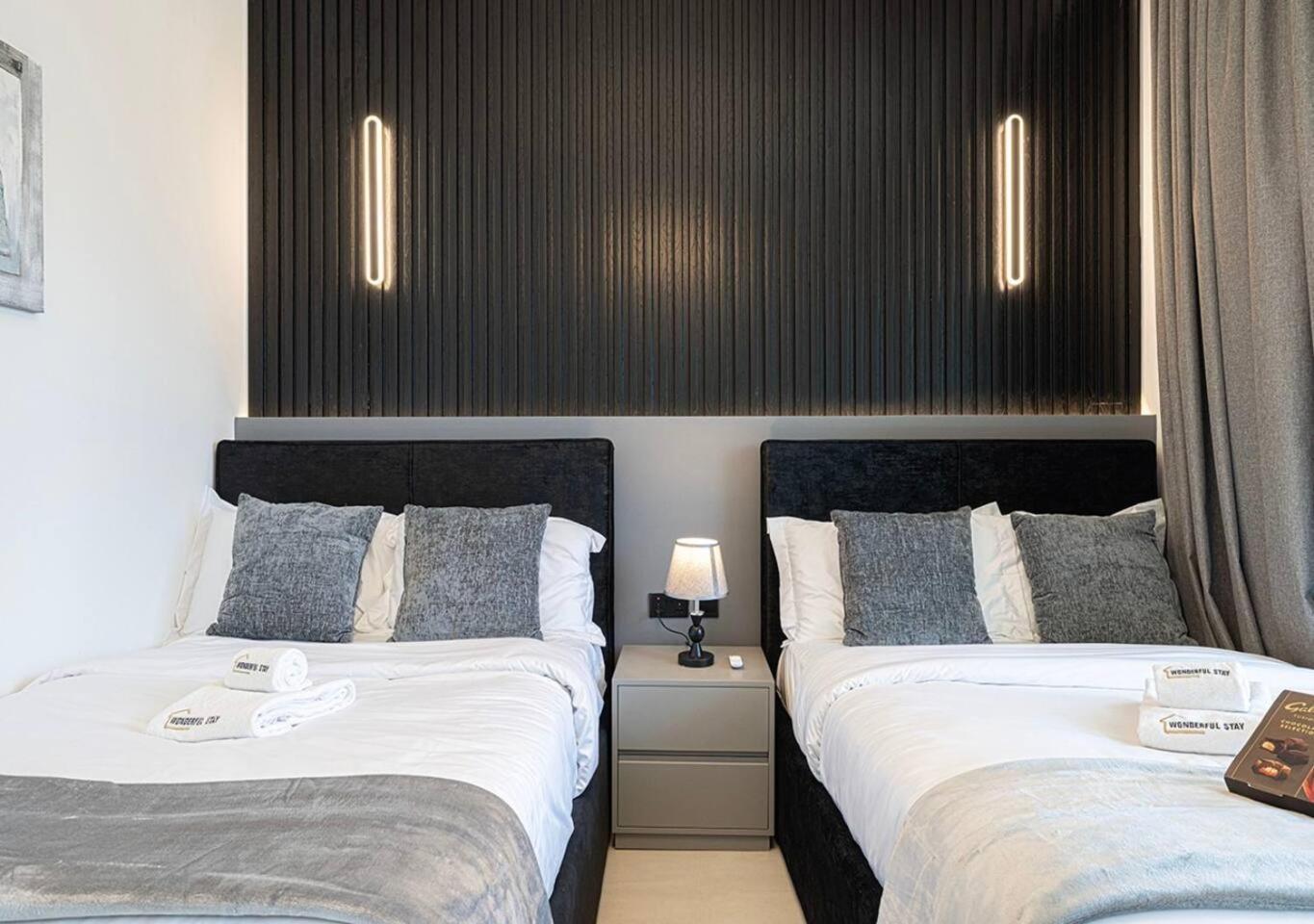 Burj Khalifa View - Luxe 2br - Mall Access Appartement Dubaï