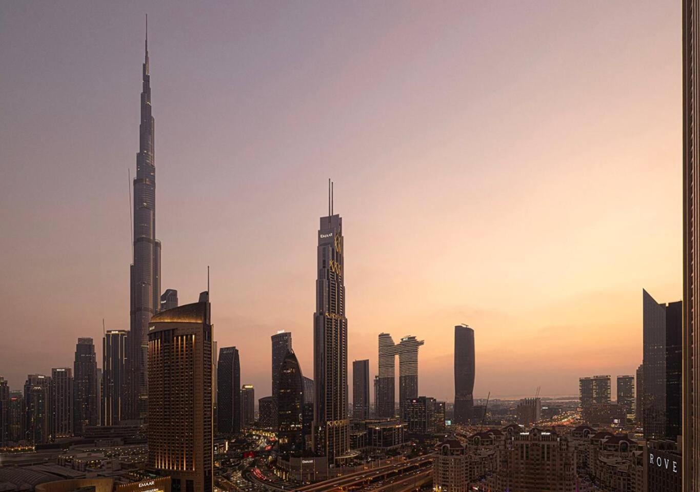 Burj Khalifa View - Luxe 2br - Mall Access