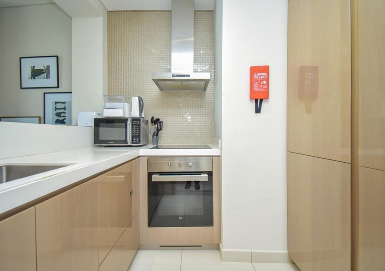 Lägenhet Spacious 1br In Damac Paramount Towers Bb