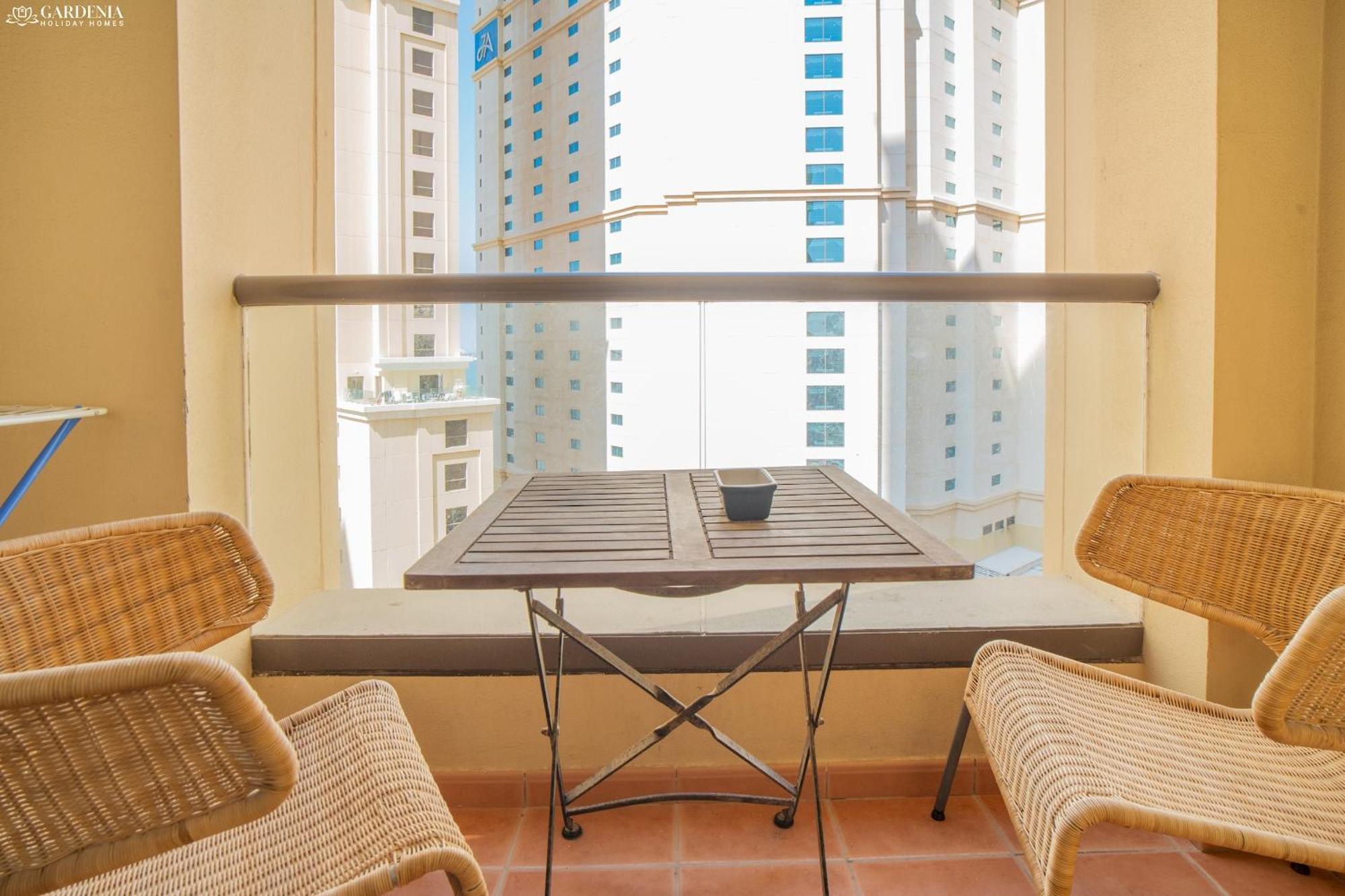 Apartment Jbr The Walk - Shams 2, Spacious Accommodate 7 Adults With 5m Walk To The By Gardenia Dubai