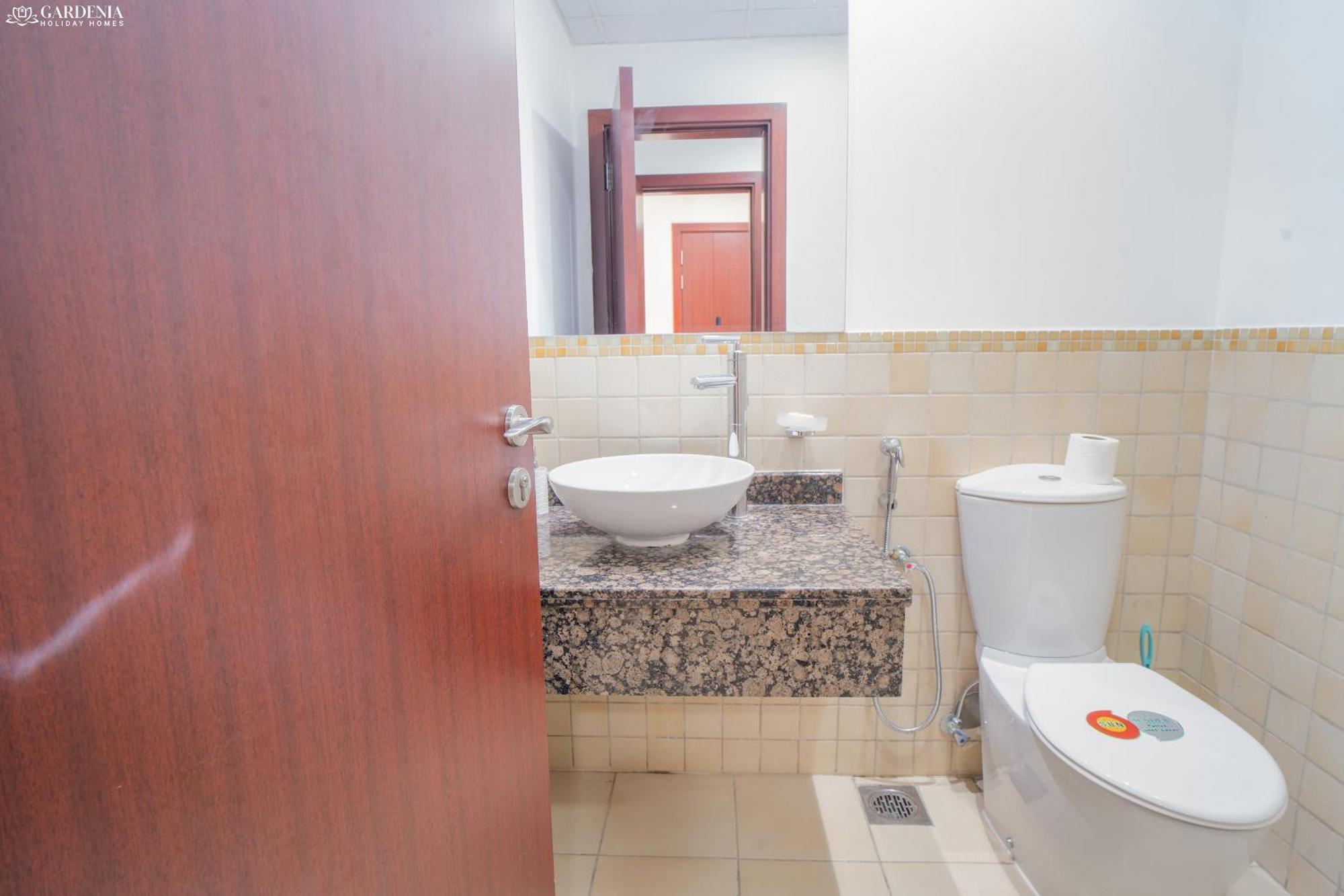 Jbr The Walk - Shams 2, Spacious Accommodate 7 Adults With 5m Walk To The By Gardenia