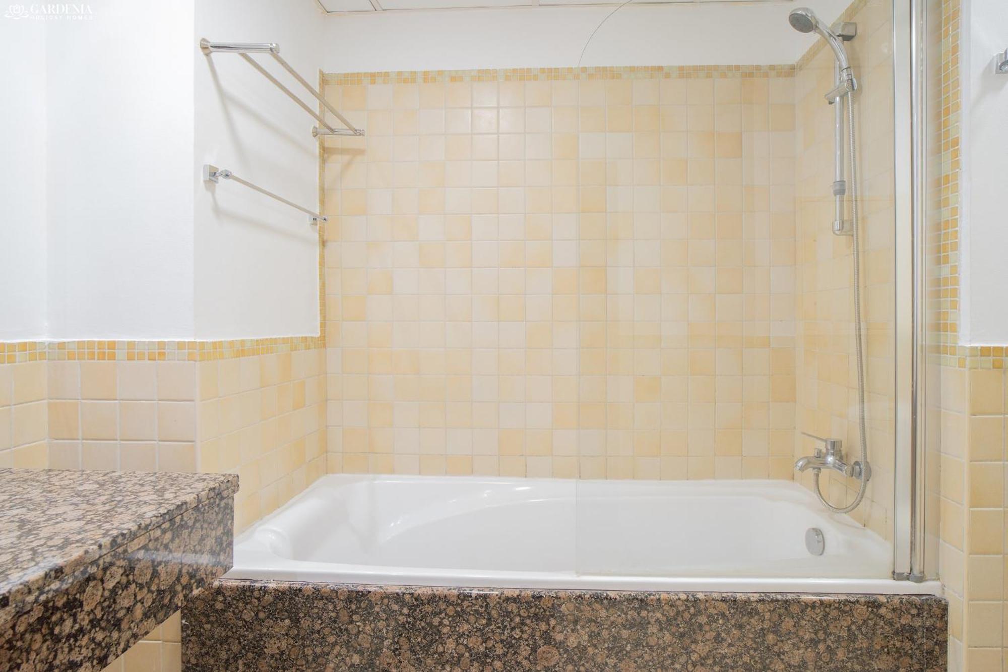 Apartment Jbr The Walk - Shams 2, Spacious Accommodate 7 Adults With 5m Walk To The By Gardenia