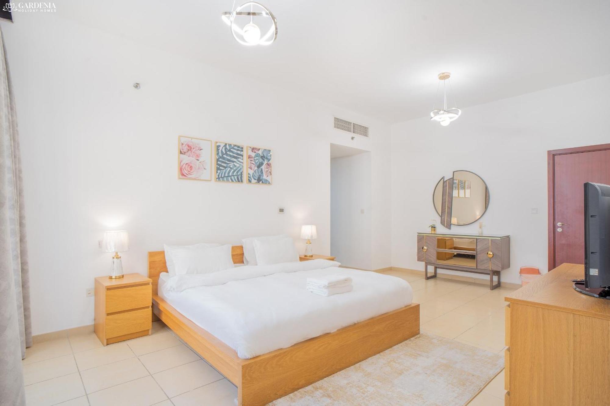Apartment Jbr The Walk - Shams 2, Spacious Accommodate 7 Adults With 5m Walk To The By Gardenia Dubai