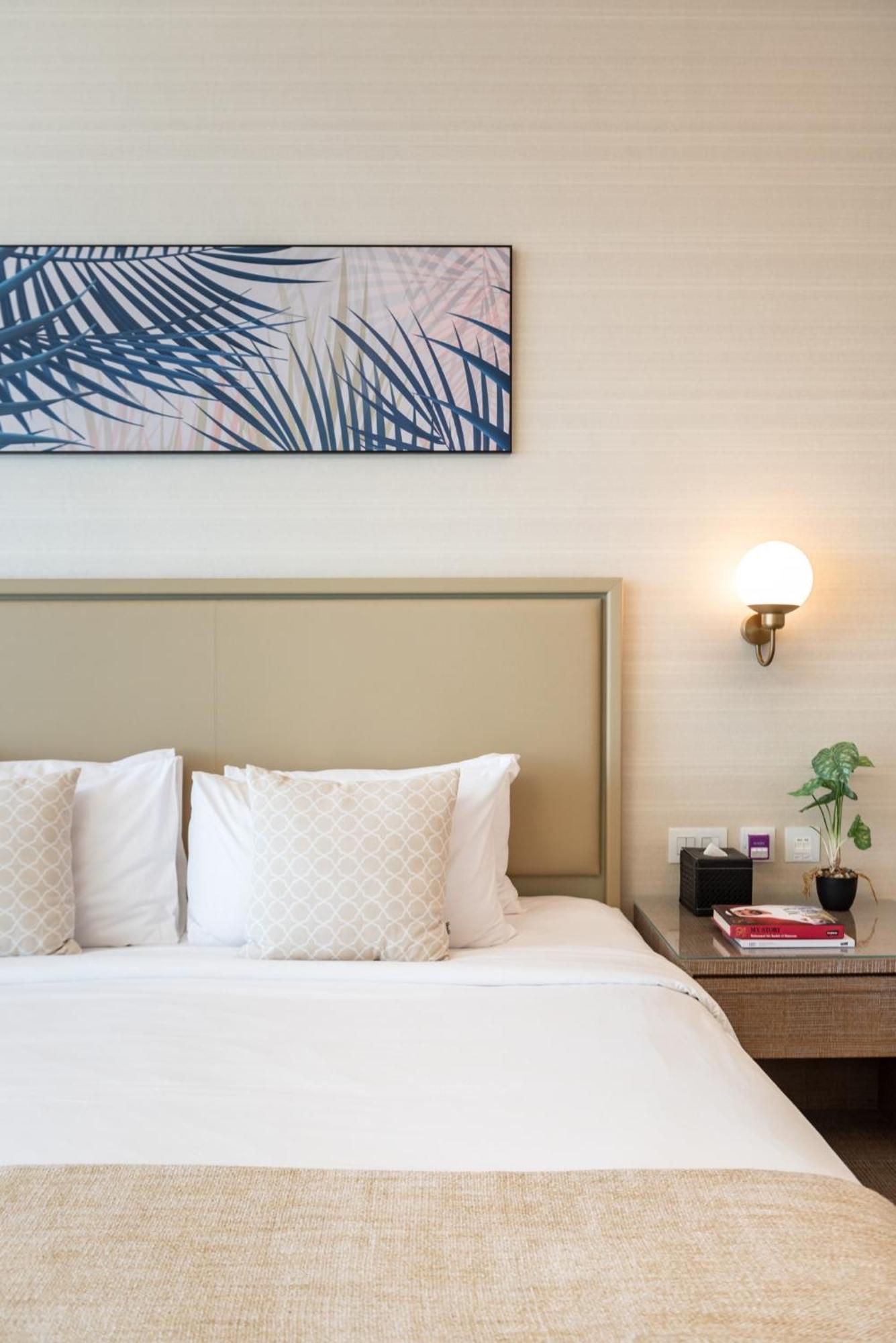 Palm Tower Where Luxury & View Meet In One Place * Dubai